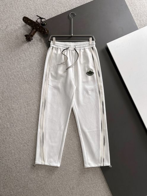 モンクレール スウェットパンツ 偽物 バレない再現度 2025新作 高級感仕上げ 通気 快適な着心地 男女兼用 安心サイト