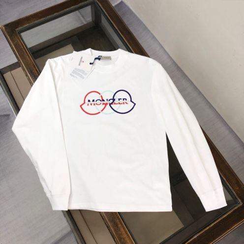 モンクレール 長袖Tシャツ 2025新作 激安屋口コミ 高再現度 トリプルロゴデザイン 上質コットン使用 快適な着心地 安心サイト