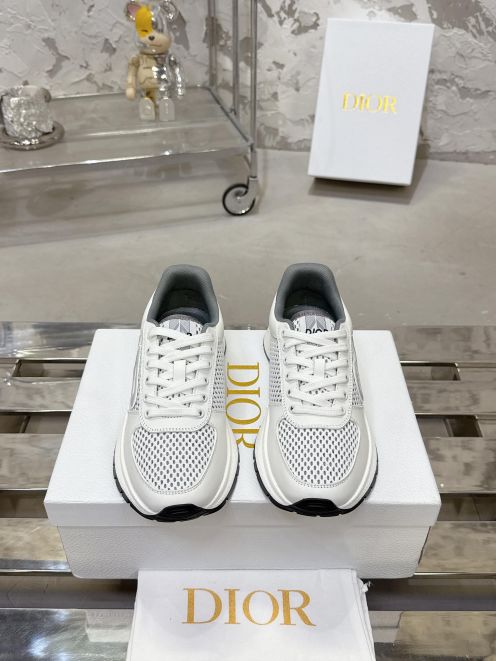 ディオール スニーカー 2025新作 偽物 高再現度モデル 通気メッシュ仕様 上質レザー使用 精密ディテール 即納対応