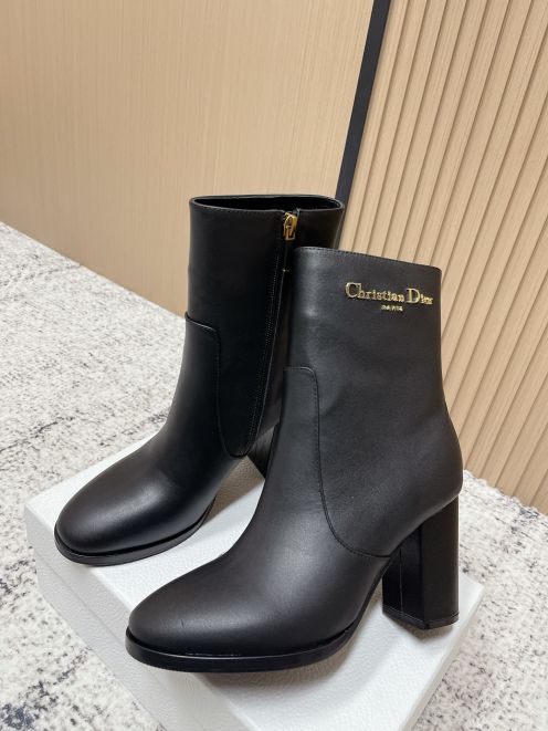 ディオール ショートブーツ 2025新作 スーパーコピー 優良サイト 高再現度モデル 上質レザー仕様 安心サイト 即納対応