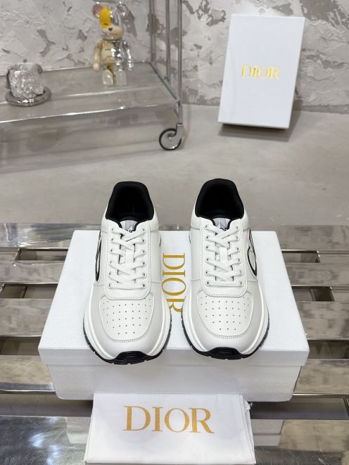 ディオール スニーカー 2025新作 スーパーコピー 高再現度モデル 上質レザー仕様 精密ディテール 高級感仕上げ 即納対応