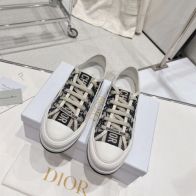 ディオール スニーカー 2025新作 ブランド コピー 高再現度モデル オブリークキャンバス ブラック 上質素材 快適な履き心地 発送保証付き