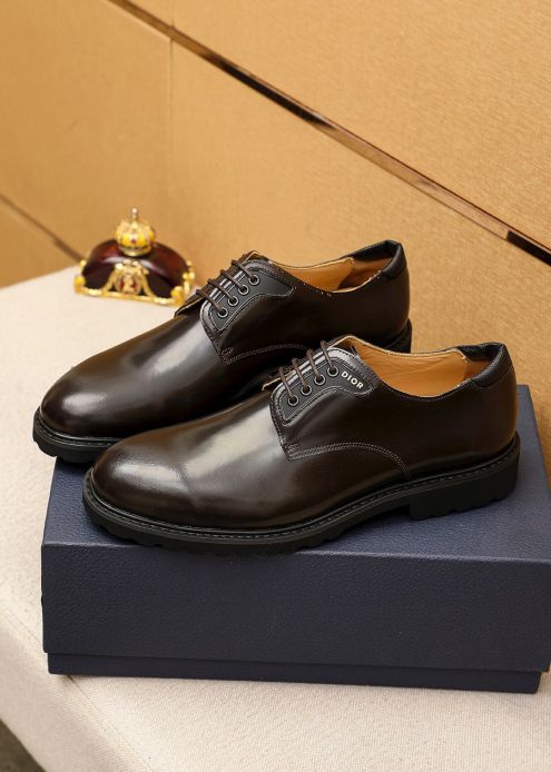 ディオール レザーシューズ 2025新作 偽物 バレない再現度 高再現度モデル 上質本革使用 職人技術再現 精密ディテール