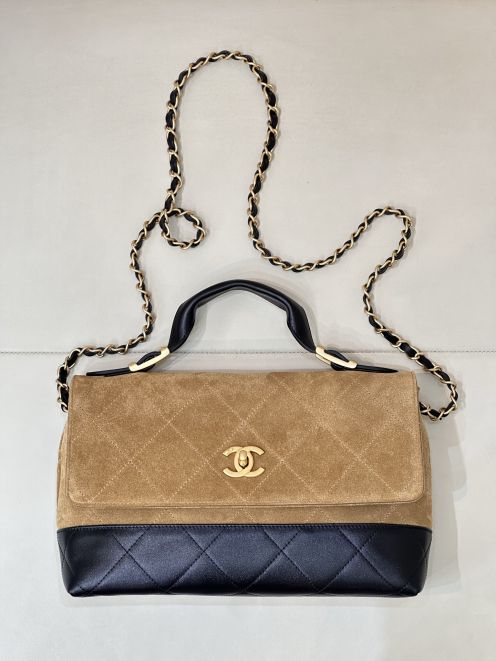 シャネル バッグ 激安 2025新作 キャメル&times;ブラック 高再現度 高級感仕上げ チェーンショルダー 安心の日本倉庫