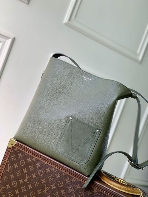 ルイ・ヴィトン トリヨンレザー ショルダーバッグ グリーン ブランド コピー 安全通販 高品質再現 本革使用 上質仕立て 2025新作 発送保証