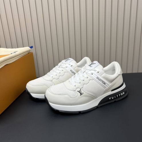 ルイヴィトン スニーカー 激安屋口コミ 2025新作 高再現度 上質レザー使用 ブランド コピー 激安 快適な履き心地 高評価モデル