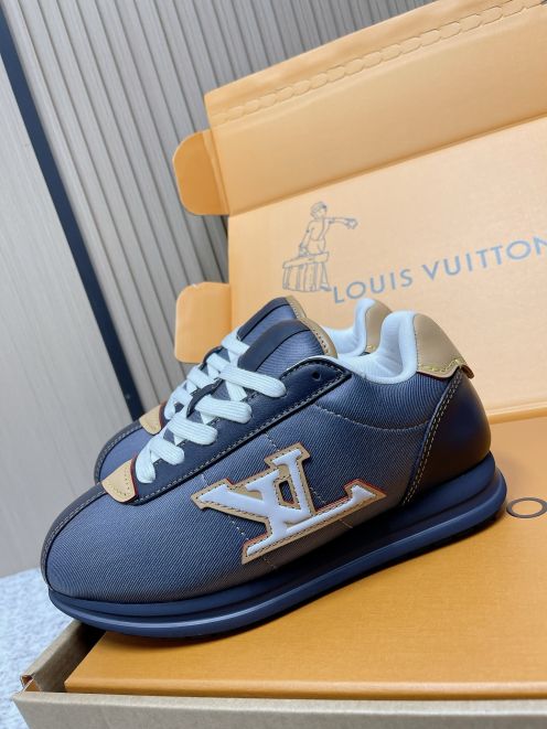 ルイ・ヴィトン スニーカー 激安 2025新作 高級感仕上げ 本革使用 精密ディテール 安心サイト 追跡可能