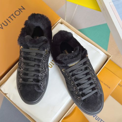 ルイ・ヴィトン スニーカー 偽物 バレない再現度 2025新作 本革使用 高級感仕上げ 圧倒的な再現度 安心サイト