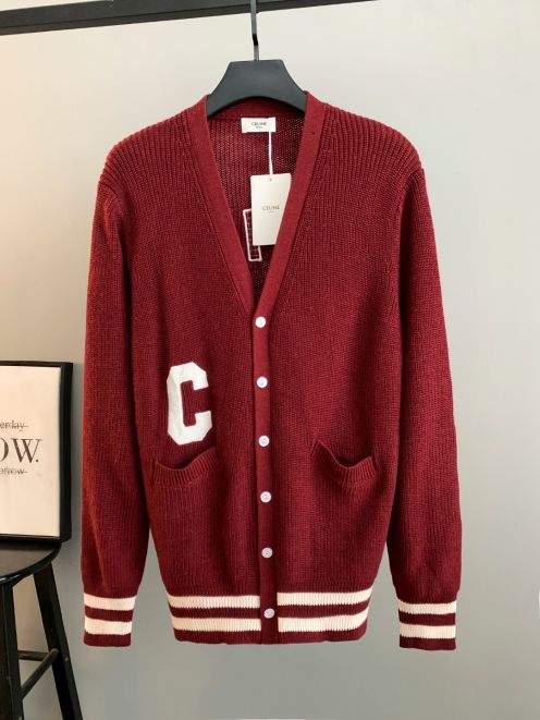 セリーヌ カーディガン ブランド コピー 安全通販 ボルドー Cワッペン 2025新作 高再現度 上質素材 丁寧な縫製