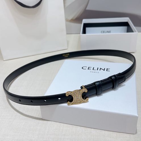 セリーヌ トリオンフバックル ブラックレザーベルト 高再現度 偽物 バレない再現度 高級感仕上げ 2025新作 安心の日本倉庫