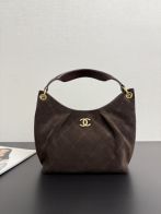 シャネル バッグ ブランド コピー 安全通販 2025新作 スエード素材 高再現度 ホーボーバッグ 高級感漂う 本格派モデル