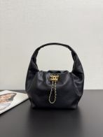 シャネル バッグ n級 2025新作 高再現度 本革使用 ドローストリング仕様 ゴールド金具 高級感仕上げ 安心サイト