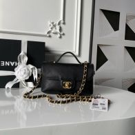 シャネル ブラック ミニフラップバッグ 2025新作 優良サイト 高級感仕上げ 本格派モデル 精密ディテール 丁寧な縫製