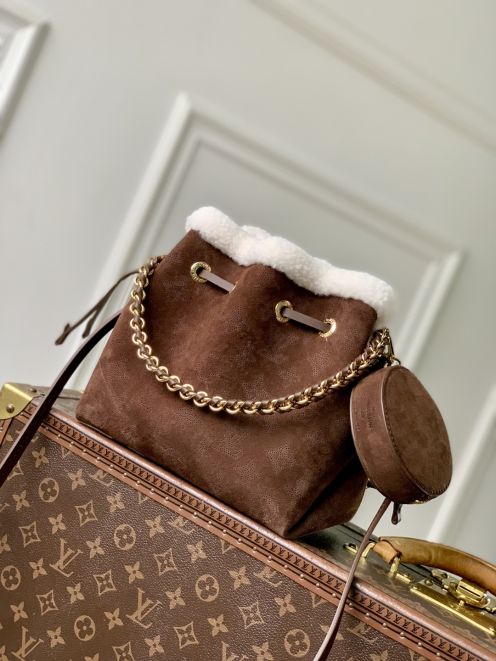 ルイ・ヴィトン 激安 ノエ風巾着ショルダーバッグ 2025新作 高再現度 ウィンターモデル 精密ディテール 上質感 レビュー高リピ率