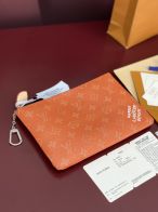 ルイ・ヴィトン モノグラム オレンジ ポーチ 2025新作 バッグ n級 高級感仕上げ 精密ディテール 上質感ある人気クラッチ