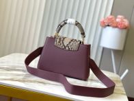 ルイ・ヴィトン カプシーヌBB パイソンハンドル ボルドー 2025新作 バッグ 激安 高級感仕上げ 精密ディテール 上質感ある本格派モデル