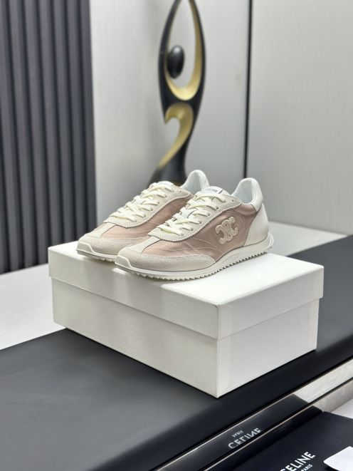セリーヌ スニーカー スーパーコピー 安心サイト 淡色配色 上品デザイン 高再現度