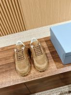 プラダ 偽物 バレない再現度 2025新作 高再現度スニーカー スエード調素材 精密ステッチ 上質感仕上げ 選ばれる理由あり
