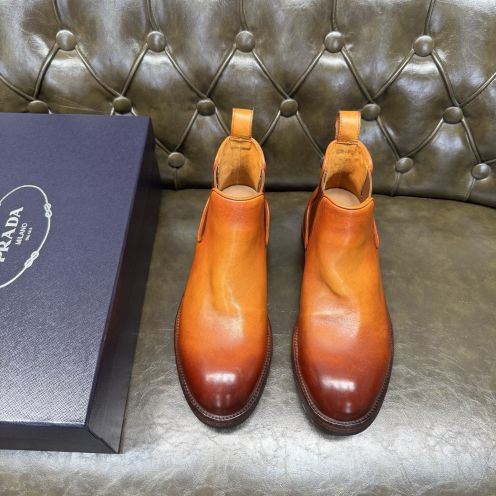 プラダ メンズ レザーチェルシーブーツ ブランド コピー 2025新作 高級感仕上げ 精密ディテール 上質感 発送保証 安心サイト