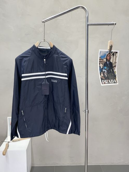 プラダ ナイロン ジップアップジャケット 2025新作 高再現度 スーパーコピー 優良サイト 通気 快適な着心地 高評価 口コミ多数 安心サイト