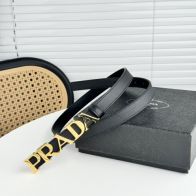 プラダ ロゴバックル レザーベルト 2025新作 高再現度 ブランド コピー 安全通販 高評価 口コミ多数 上質感仕上げ