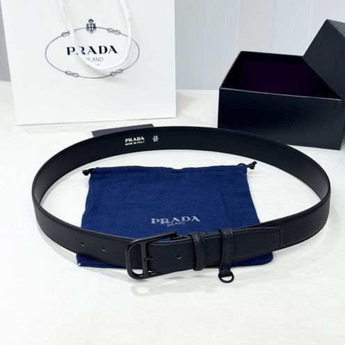 プラダ ベルト メンズ 上質レザー仕様 2025新作 高再現度 職人技術再現 ブランド コピー 精密ディテール 評価高い人気モデル