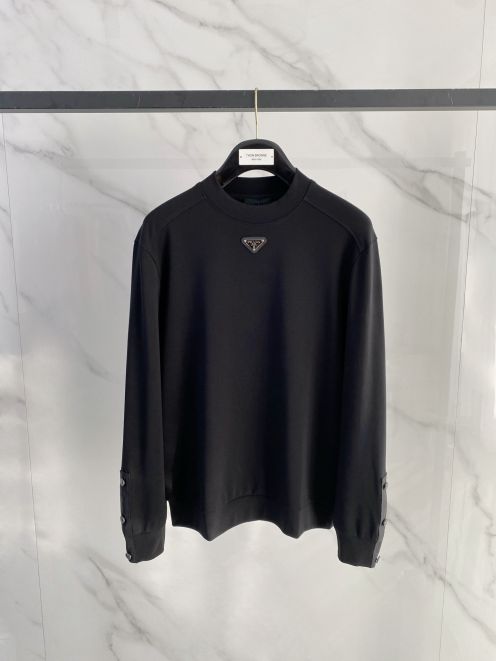 プラダ スーパーコピー 優良サイト ロゴプレート長袖トップス 2025新作 定番モデル 高再現度 高品質仕上げ 快適な着心地 男女兼用 安心サイト