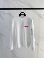 プラダ ブランド コピー ロゴパッチ長袖スウェット 2025新作 定番モデル 高再現度 高品質仕上げ 快適な着心地 通気性良好 男女兼用