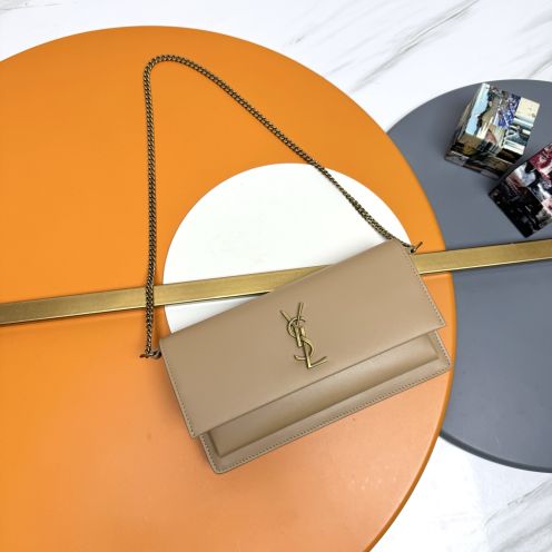 サンローラン チェーンウォレット 偽物 2025新作 高品質 上質感 丁寧な縫製 高再現度 精密ディテール ベージュ系 人気アイテム