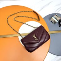 サンローラン スーパーコピー 2025新作 ワインレッドキルトレザーバッグ 精密ディテールと高級レベル仕様 圧倒的な再現度 発送保証 追跡可能 安心サイト