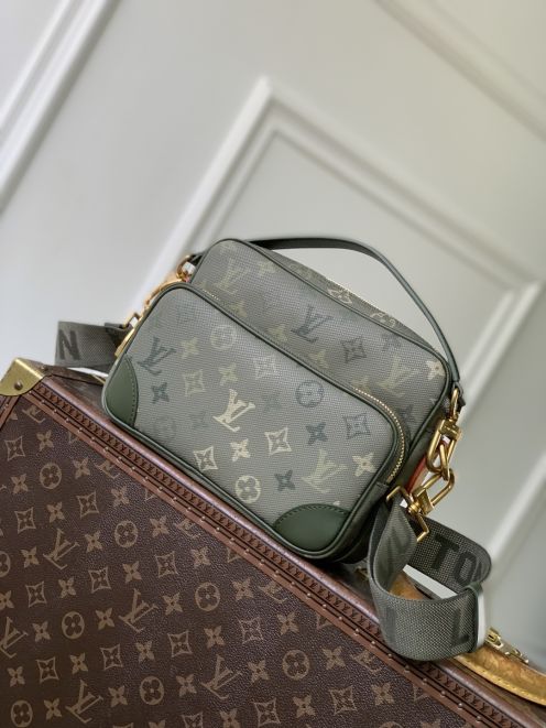 ルイヴィトン 激安屋口コミ ショルダーバッグ 2026新作 定番モノグラム 高再現度 精密ディテール 高級感仕上げ 安心サイト