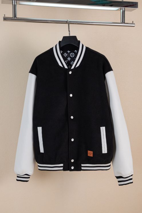 ルイヴィトン n級 ヴァーシティジャケット 2026新作 定番デザイン 快適な着心地 通気性 上質感 丁寧な縫製 高再現度 安心サイト