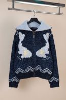 ルイヴィトン スーパーコピー ニットフーディジャケット 2026新作 定番デザイン 快適な着心地 通気性 上質感 丁寧な縫製 高再現度 安心サイト