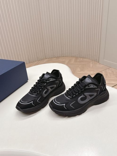 ディオール ブランド コピー 安全通販 オールブラック ダッドスニーカー 厚底 メッシュ素材 高再現度 2026新作 秘密厳守配送