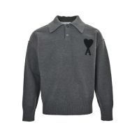 アミ パリ 偽物 チャコールグレー ハートA刺繍 ニットポロ 2026新作 高評価 口コミ多数 快適な着心地 高再現度 丁寧な縫製 安心サイト