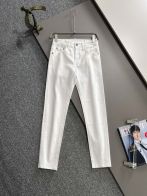 フェンディ 2026新作 高品質 ホワイトデニムパンツ 偽物 バレない再現度 高再現度 スリムシルエット 丁寧な縫製 安心サイト