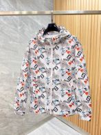 フェンディ 2026新作 高品質 ウインドブレーカー コピー 高再現度 総柄デザイン 通気 快適な着心地 安心サイト