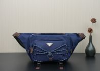 プラダ ナイロン ボディバッグ n級 2026新作 高再現度 精密ディテール 本革使用 安心サイト 発送保証