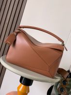 ロエベ パズルバッグ ブランド コピー 2026新作 定番カラー 高再現度 本革使用 精密ディテール 高品質仕上げ 安心サイト 追跡可能 秘密厳守配送