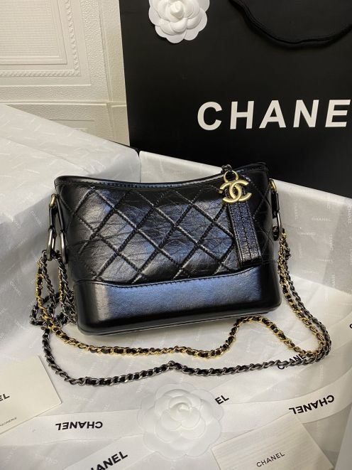 シャネル コピー 2026新作 定番チェーンショルダーバッグ 高評価 口コミ多数 高再現度 高級感仕上げ 丁寧な縫製 安心サイト 実店舗運営 本格派モデル