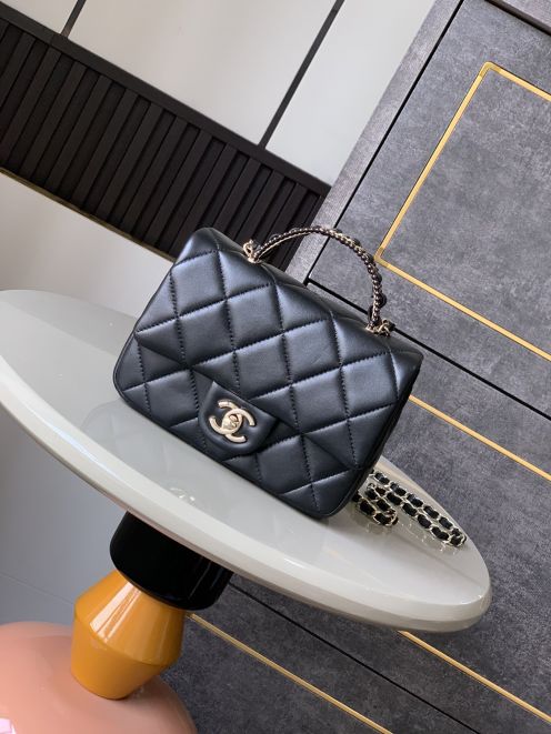 シャネル 格安 2026新作 定番トップハンドルバッグ 高評価 口コミ多数 高再現度 高級感仕上げ 丁寧な縫製 安心サイト 実店舗運営