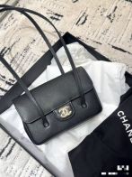 シャネル 偽物 2026新作 定番フラップバッグ 高評価 口コミ多数 高再現度 高級感仕上げ 丁寧な縫製 安心サイト 実店舗運営 本格派モデル