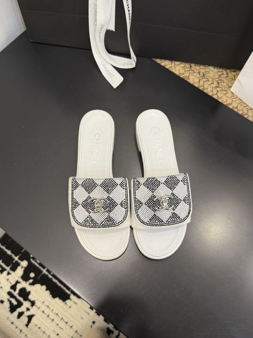 シャネル サンダル 2026新作 コピー 高再現度 高評価 精密ディテール 上質感仕上げ 安心サイト 数量限定入荷