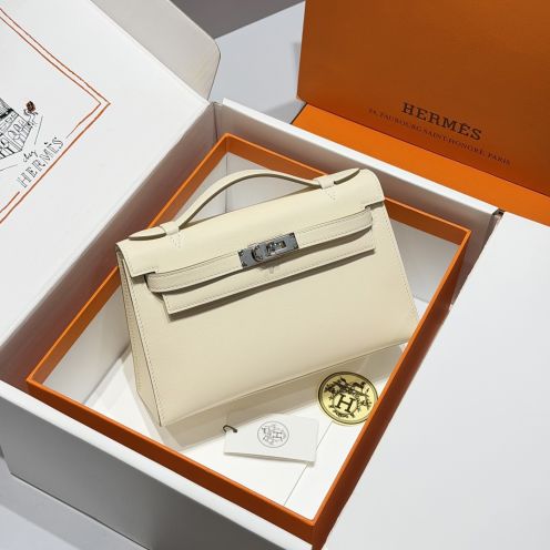 エルメス スーパーコピー 優良サイト ケリーポシェット ハンドバッグ 定番エトゥープ 2026新作 高再現度 精密ディテール 高級感仕上げ