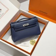 エルメス 偽物 ケリーポシェット ハンドバッグ 定番ネイビー 2026新作 高再現度 精密ディテール 高級感仕上げ 安心サイト