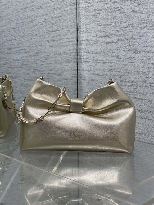 ディオール ボウデザイン チェーンバッグ 2026新作 本革使用 高再現度 精密ディテール 丁寧な縫製 上質感 安心取引 発送保証 コピー