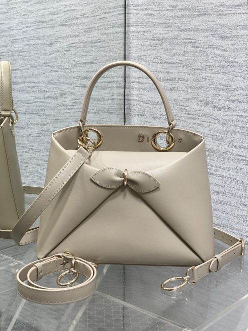 ディオール リボンモチーフ2WAYトートバッグ 2026新作 定番モデル 高再現度激安 高品質本革使用 安心サイト 精密ディテール 追跡可能 即納対応