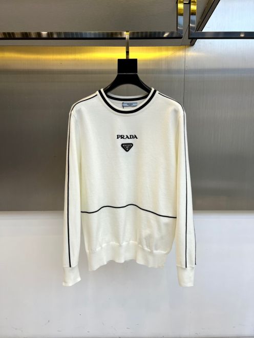 プラダ 偽物 2026新作 定番ロゴセーター 高評価 口コミ多数 高再現度 快適な着心地 上質感 丁寧な縫製 安心サイト 実店舗運営