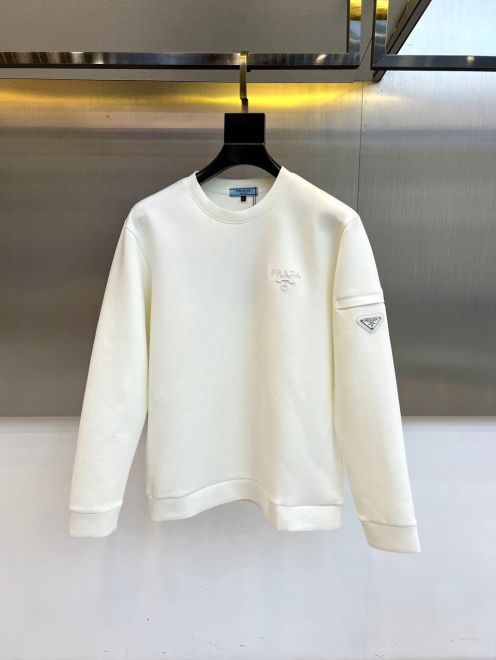 プラダ 格安 2026新作 定番ロゴセーター 高評価 口コミ多数 高再現度 快適な着心地 上質感 丁寧な縫製 安心サイト