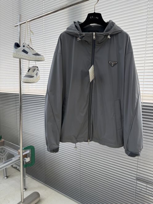 プラダ スーパーコピー 優良サイト 2026新作 定番フーデッドジャケット 高評価 口コミ多数 高再現度 快適な着心地 丁寧な縫製 安心サイト